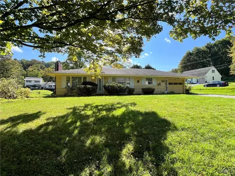 2 Catlin Ave, Paris, NY 13456