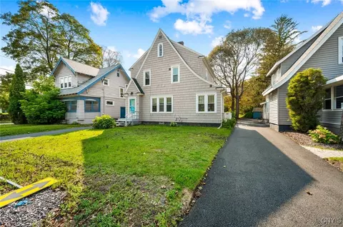 518 Seeley Rd, Syracuse, NY 13224