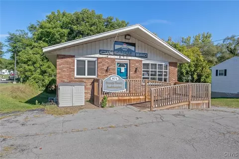 871 Oneida St, Fulton, NY 13069