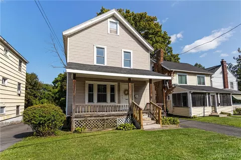 253 Valley Dr, Syracuse, NY 13207