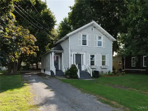 843 Washington St, Watertown, NY 13601