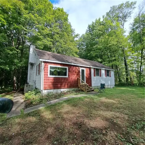 4401 Lee Center Taberg Rd, Annsville, NY 13471