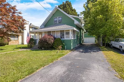 112 Northwood Dr, Salina, NY 13211
