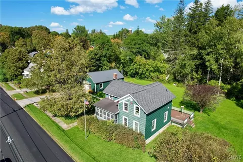 2594 School St, New Woodstock, NY 13122