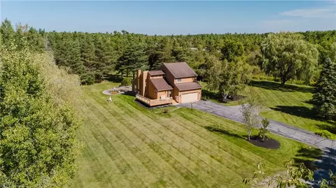 16687 Limerick Heights Dr, Dexter, NY 13634