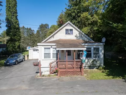 609 Malcolm St, Herkimer, NY 13350 photo 2
