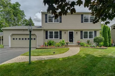 8228 Exeter Dr, Lysander, NY 13027