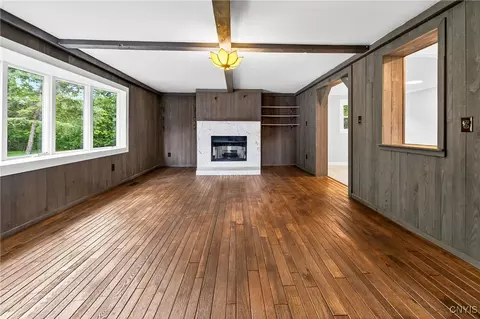 Living - 509 Wright Ave, Salina, NY 13211 photo 7 of 8
