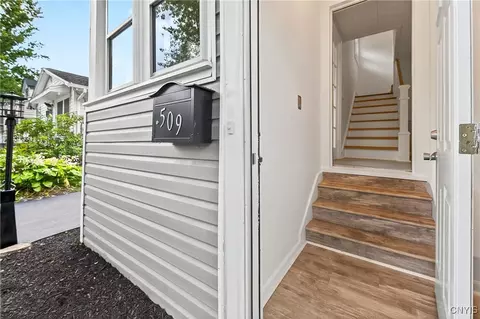 Entry Way - 509 Wright Ave, Salina, NY 13211 photo 1 of 11