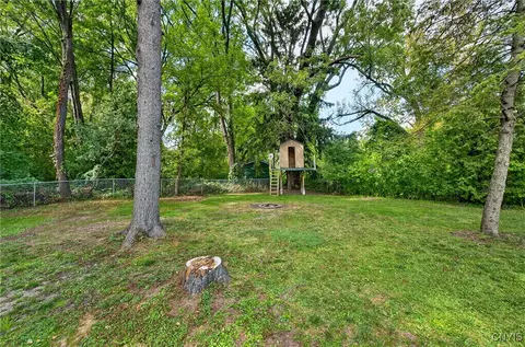 Exterior - 509 Wright Ave, Salina, NY 13211 photo 11 of 11