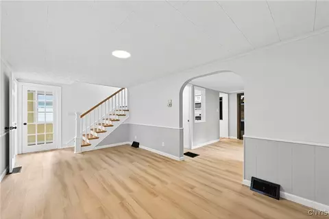 Living - 509 Wright Ave, Salina, NY 13211 photo 2 of 8