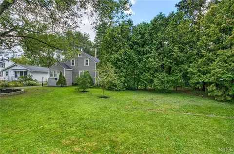 Exterior - 509 Wright Ave, Salina, NY 13211 photo 6 of 11