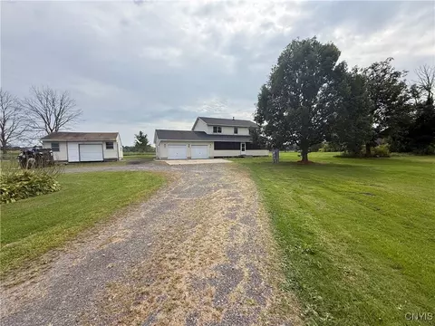 1232 State Route 176, Granby, NY 13069