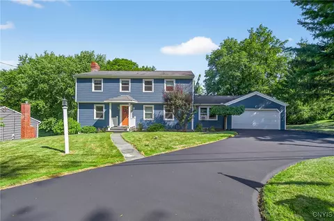 126 Pine Ridge Rd, Fayetteville, NY 13066