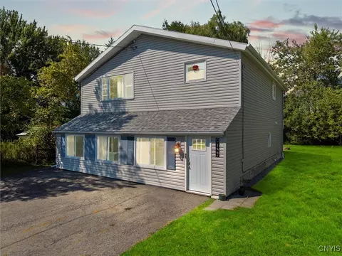 9157 Beach Rd, Brewerton, NY 13029