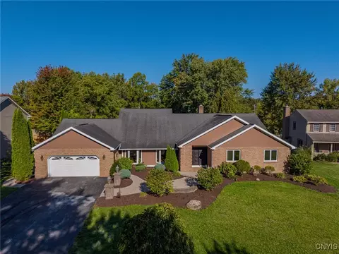 7411 Eastgate Cir, Salina, NY 13090