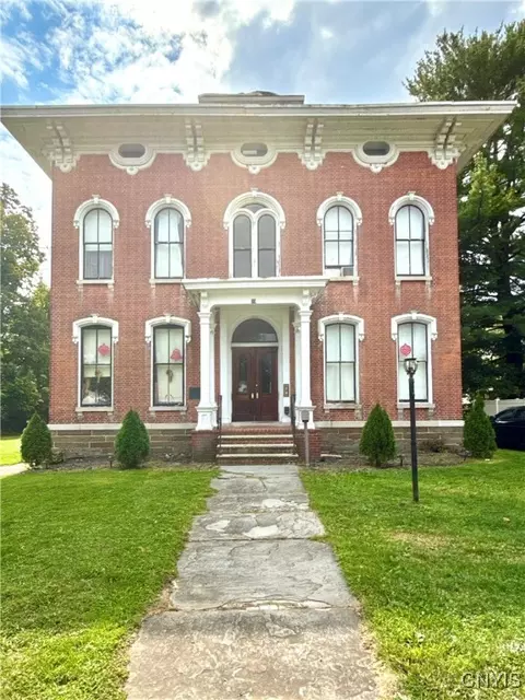 19 Lake St, Pulaski, NY 13142