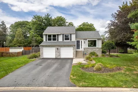 21 Inglesid Ln, Salina, NY 13090