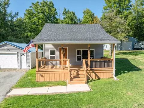 34 Blythe Rd, Hannibal, NY 13074