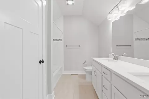 Bath - 8033 Forest Ridge Ln, Lysander, NY 13027 photo 3 of 3