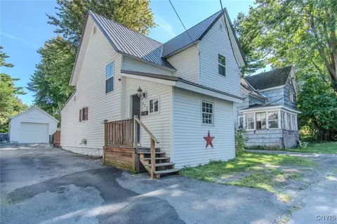 113 Meadow Ave, Watertown, NY 13601
