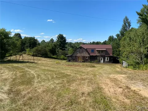 590 Cr 17 Rd, Russell, NY 13684