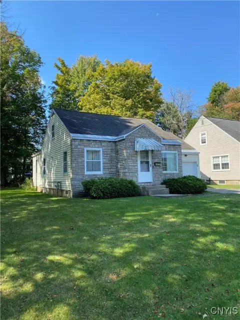 6 Hilltop, New Hartford, NY 13413