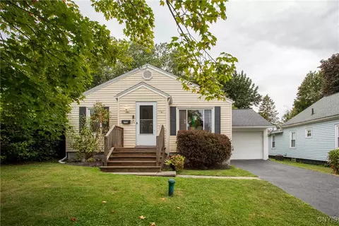 210 Newcastle Rd, Geddes, NY 13219