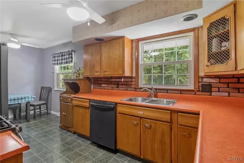 8184 David Ln, Lysander, NY 13027 photo 11