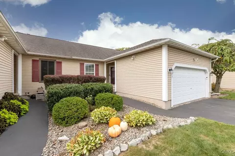 5019 Betsy Ross Way, Salina, NY 13088