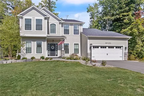 193 Giddings Trl, Lysander, NY 13027