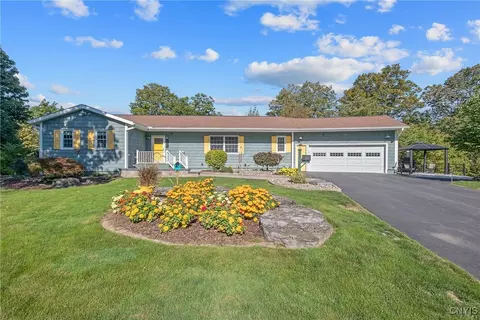 125 Lynmar Ln, Onondaga, NY 13215