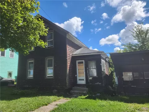 719 State St, Clayton, NY 13624