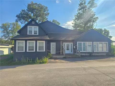228 8th Ave, Vienna, NY 13157