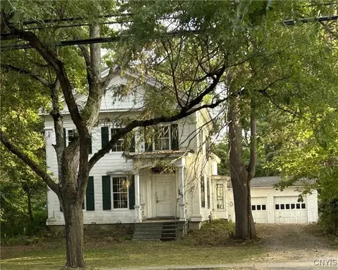63 College St, Kirkland, NY 13323