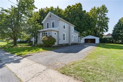 833 W Main St, Watertown, NY 13601
