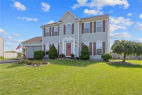 4690 Manor Hill Dr, Onondaga, NY 13215