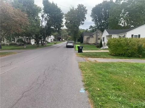 94 E Oneida St, Lysander, NY 13027 photo 5