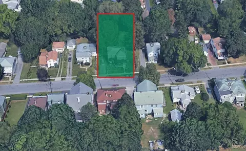 15 Bradford St, Auburn, NY 13021