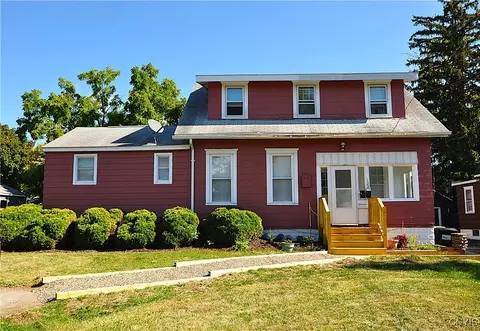 122 Beechwood Ave, Salina, NY 13088
