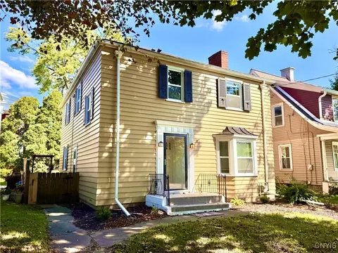 130 North St, Auburn, NY 13021