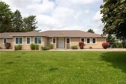 1348 Sunset Rdg, Watertown, NY 13601