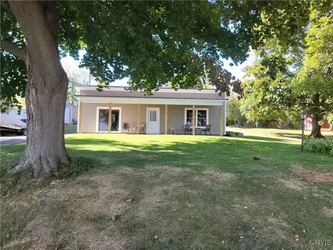 9356 County Route 125, Lyme, NY 13622