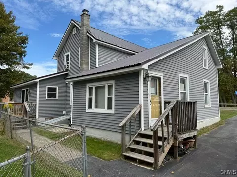 9099 Main St, Annsville, NY 13471 photo 3