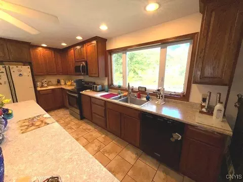 9099 Main St, Annsville, NY 13471 photo 8
