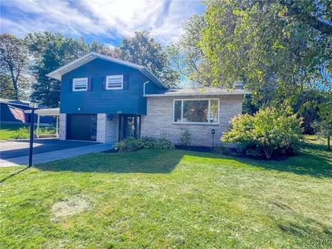 2712 Forest Hill Dr, Fleming, NY 13021