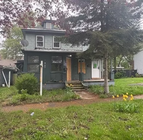 140 E 142 E 10th St, Oswego, NY 13126