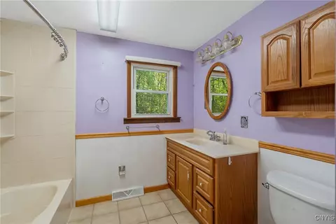 Bath - 160 Dutch Rd, Central Square, NY 13036 photo 1 of 1