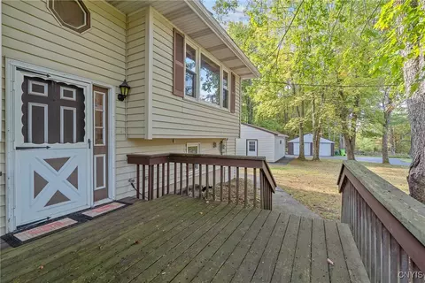 Exterior - 160 Dutch Rd, Central Square, NY 13036 photo 3 of 13
