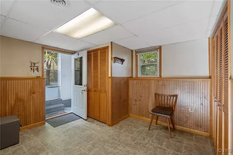 Entry Way - 160 Dutch Rd, Central Square, NY 13036 photo 2 of 2
